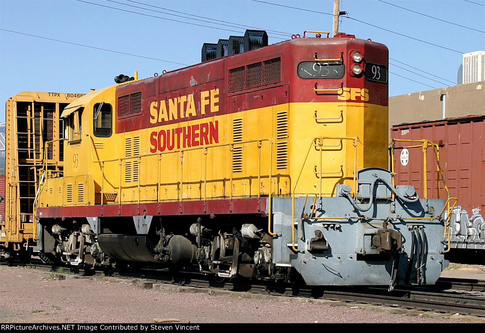 Santa Fe Southern #93 switches customers.